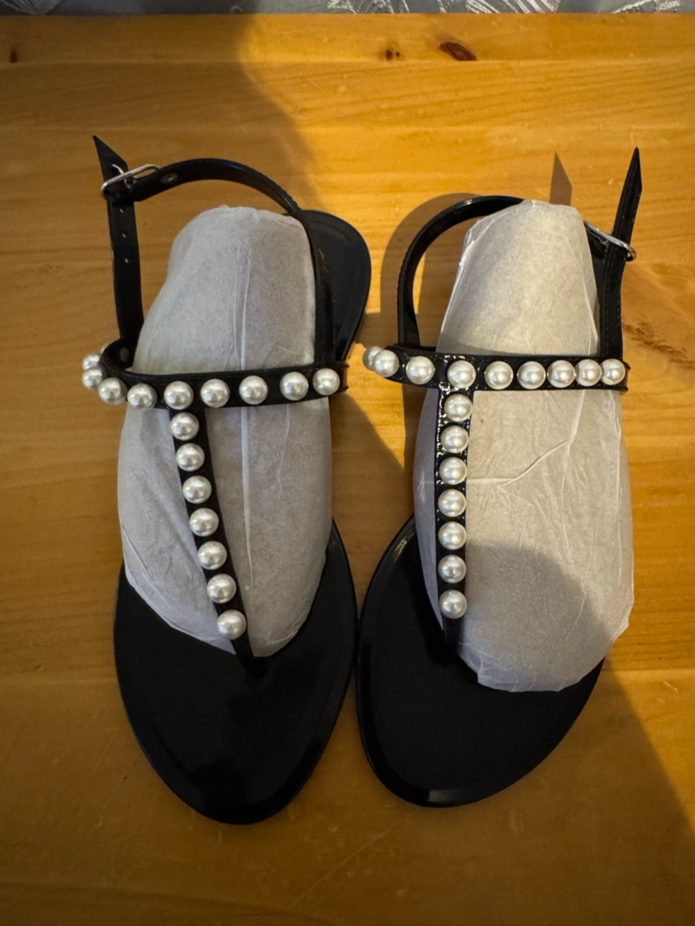 Stuart Weitzman Black Pearl-Embellished JellySandals 7-1/2 - Picture 7 of 7